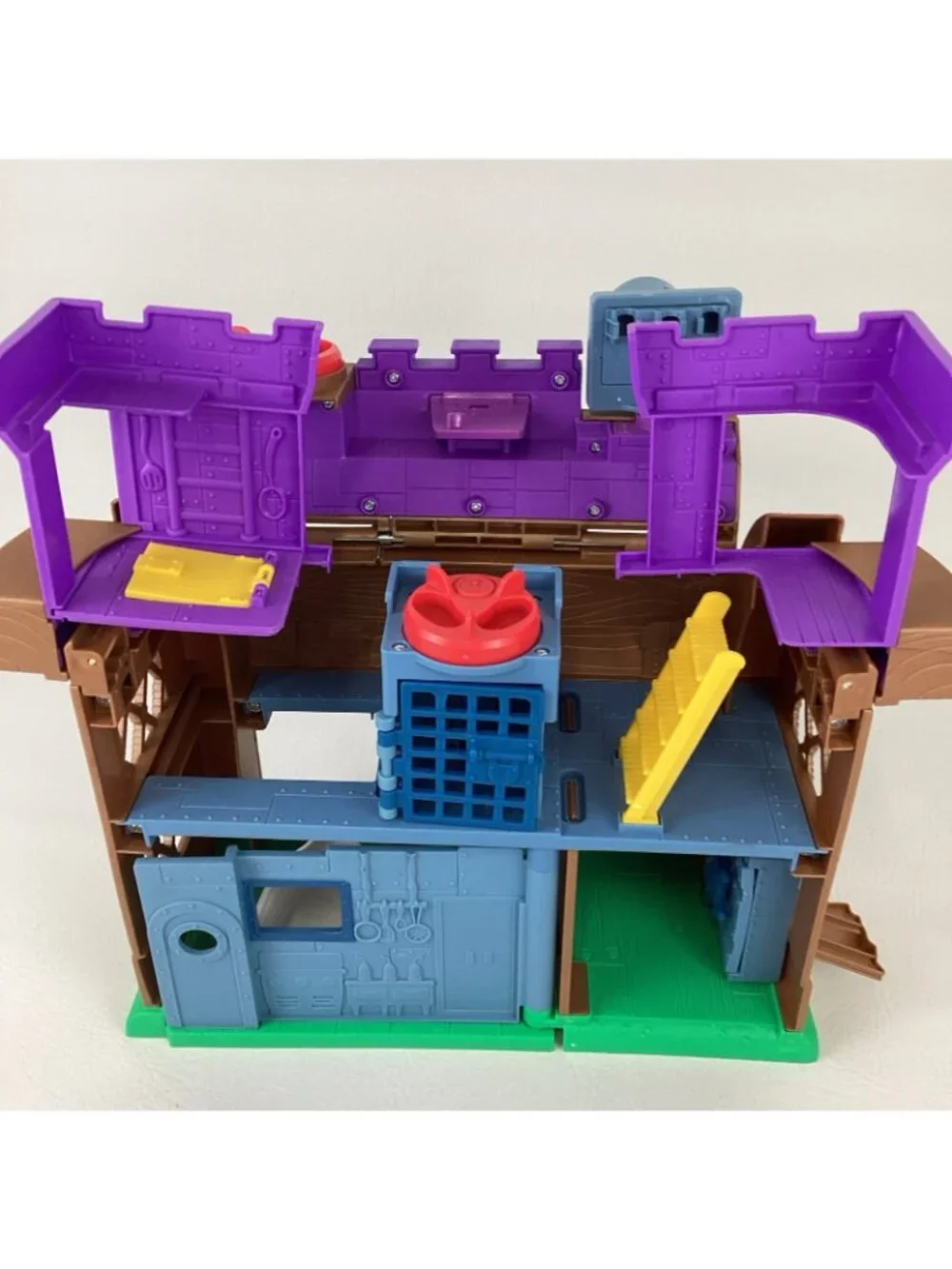 Fisher Price Imaginext SpongeBob SquarePants Krusty Krab Kastle Playset Figures